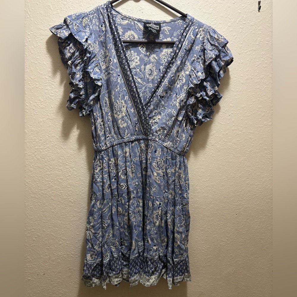 Angie Blue Floral Ruffle Sleeve V-Neck Top M